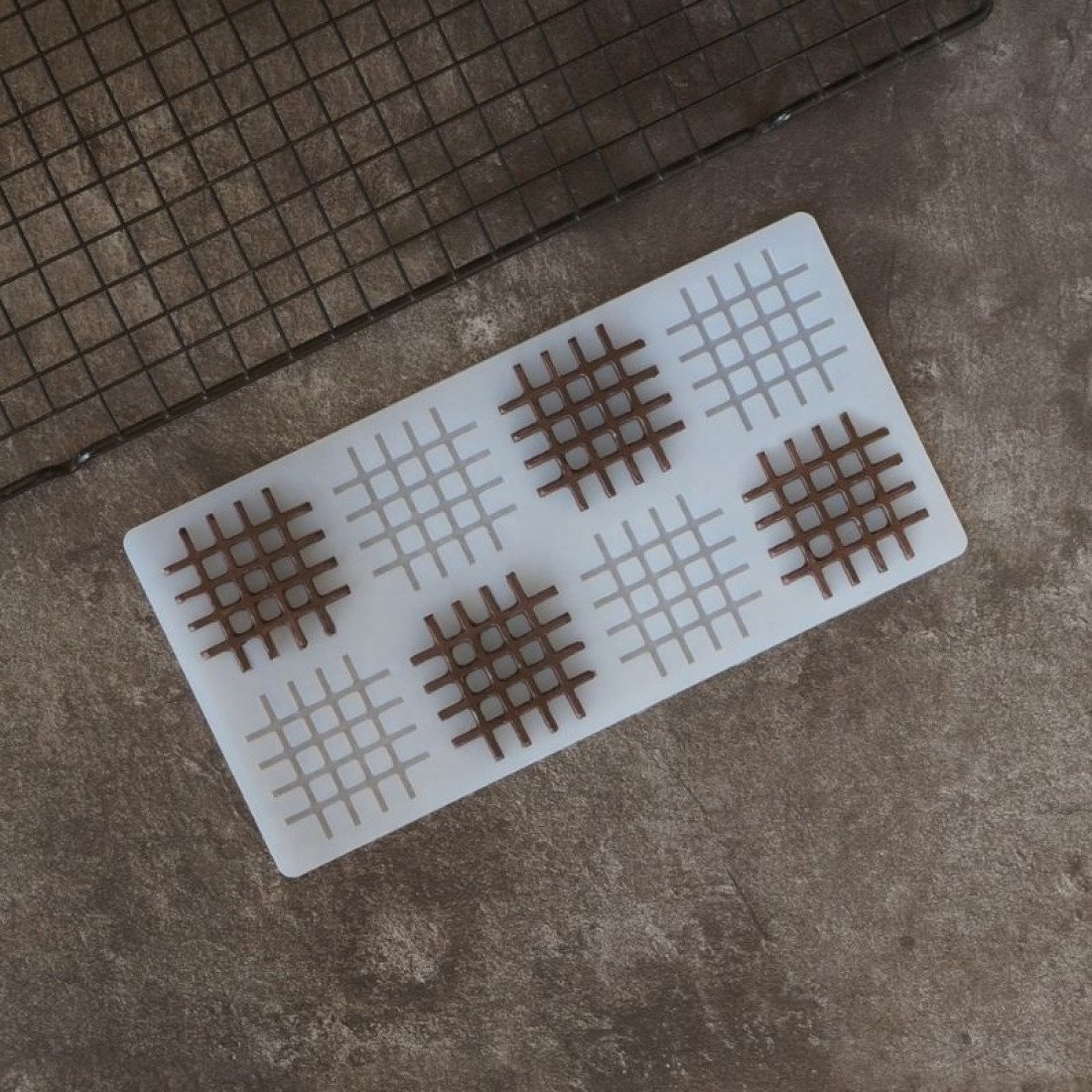 grid-chocolate-garnishing-sheet-1-1100x1100-1.jpg